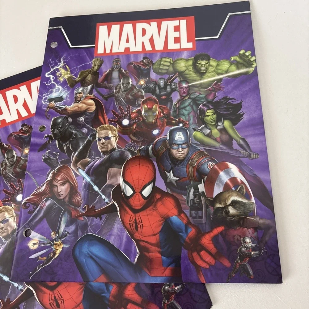 x4 Marvel Universe 2 Pocket Portfolio Folder, 3-Hole Punched for Binder new